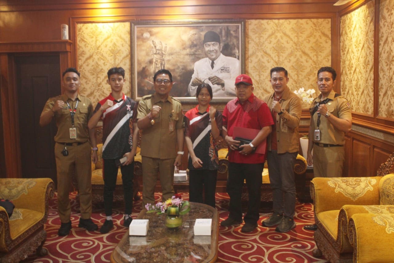 KEJURNAS: Wakil Walikota Denpasar, I Kadek Agus Arya Wibawa menerima audiensi Persani Kota Denpasar di Kantor Walikota Denpasar, Senin (9/12)