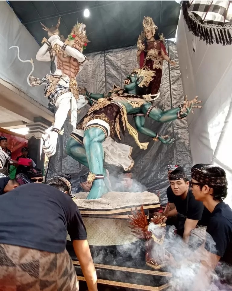 KREATIVITAS: Anggaran BKK untuk Sekaa Teruna-Teruni (STT) di Denpasar ditingkatkan di tahun 2025 yang bisa digunakan untuk membikin ogoh-ogoh dan kegiatan pelestarian kesenian budaya.