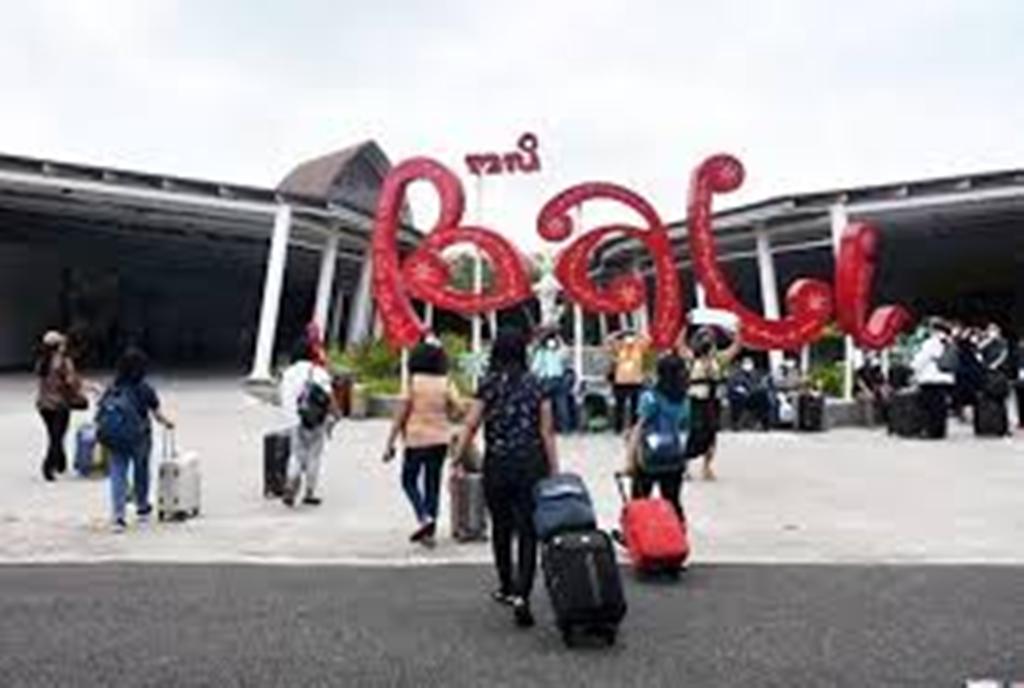 UMP: Upah Minimum Provinsi (UMP) Bali mengalami kenaikan. Bahkan pekerja pariwisata mengalami kenaikan upah lebih besar.