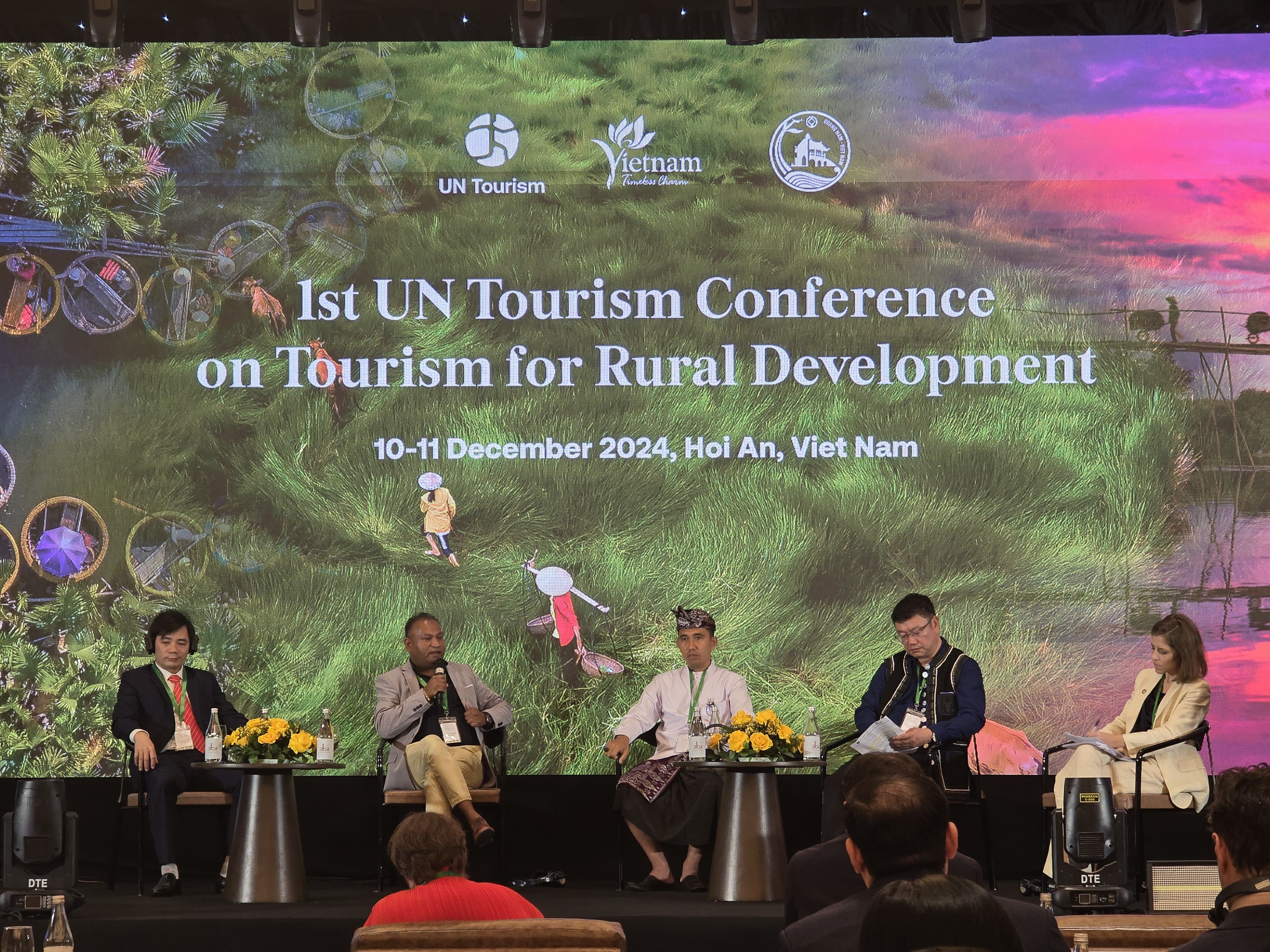 Klian Adat Penglipuran I Wayan Budiarta (tengah) menjadi pembicara dalam dalam konferensi tingkat dunia.