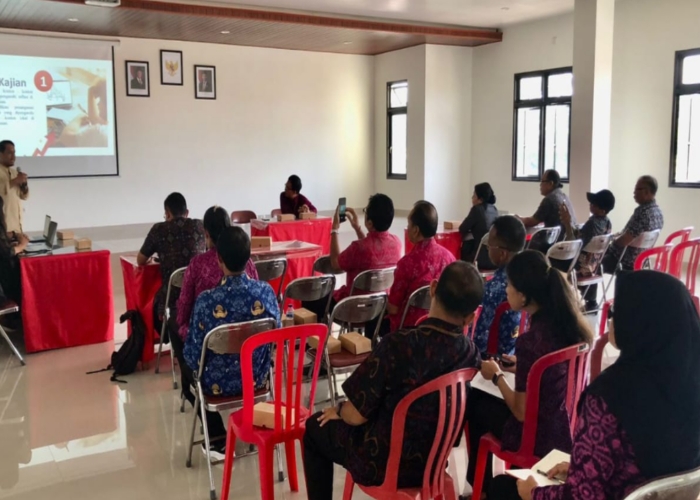 Suasana FGD penentuan konten-konten lokal penyumbang inflasi yang diselenggarakan Brida Tabanan Jumat (13/1).