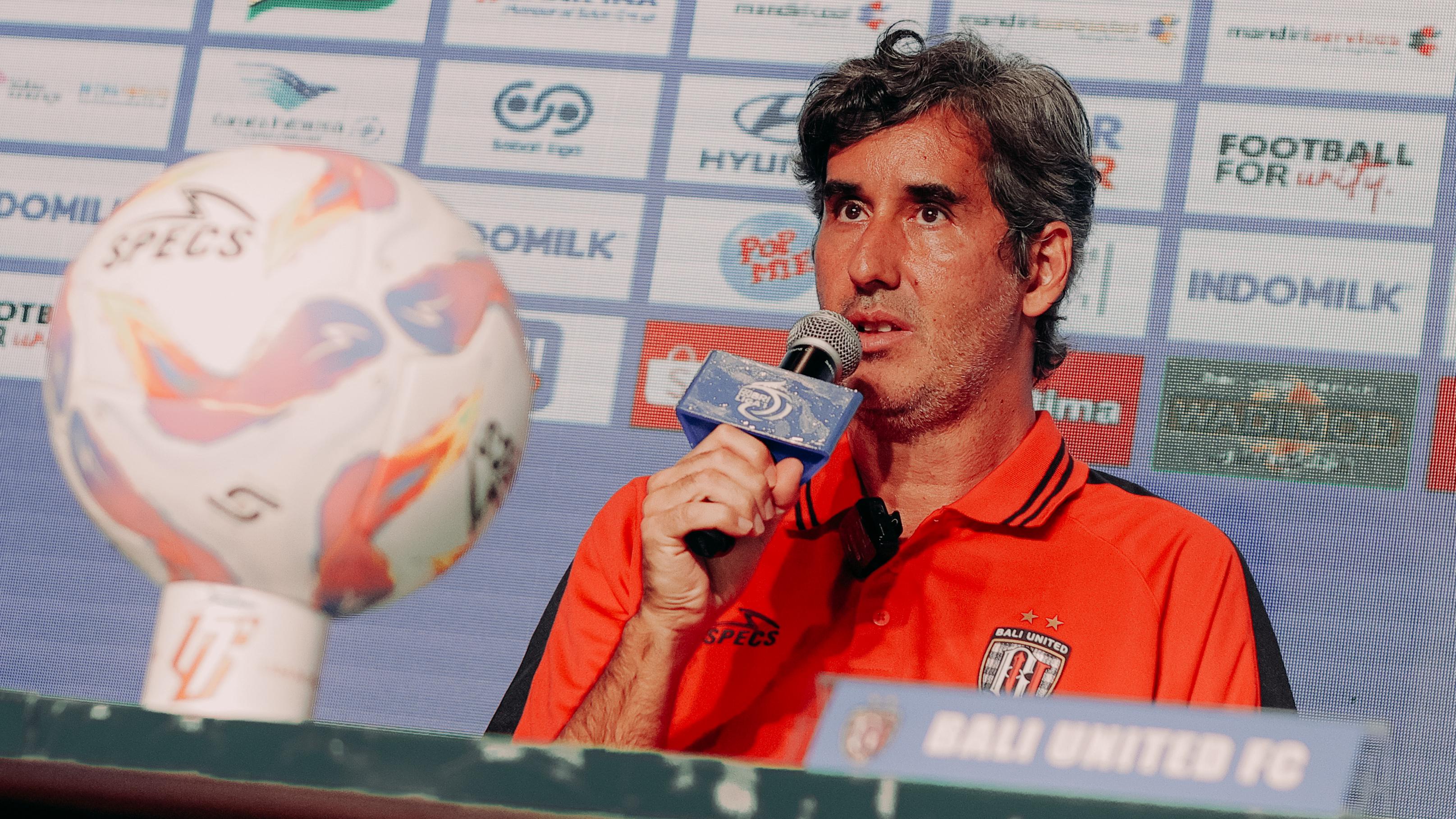 Pelatih Bali United Stefano Cugurra