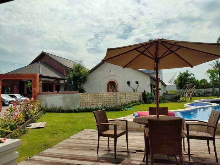 Situasi di Lovina Heaven Boutique Resort di kawasan Desa Kalibukbuk, Kecamatan Buleleng-Bali.