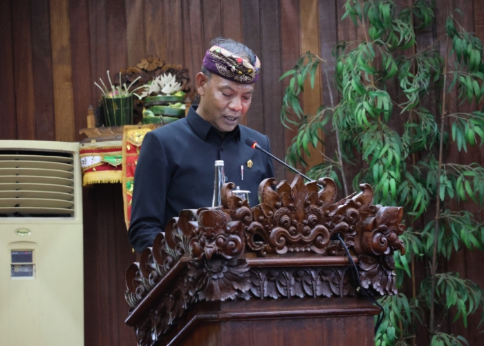Anggota Fraksi PDIP DPRD Klungkung I Wayan Kariana.