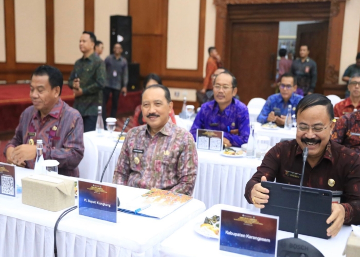 Penjabat (Pj) Bupati Klungkung, I Nyoman Jendrika, turut menghadiri High Level Meeting Tim Pengendalian Inflasi Daerah (TPID) dan Tim Percepatan dan Perluasan Digitalisasi Daerah (TP2DD) Provinsi Bali