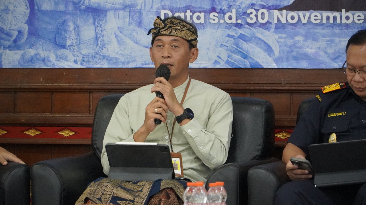 CAPAIAN: Kepala Kanwil DJP Bali, Darmawan saat kegiatan Media Briefing APBN Kita Kementerian Keuangan Regional Bali yang digelar di Aula Kanwil Direktorat Jenderal Perbendaharaan Negara Bali.