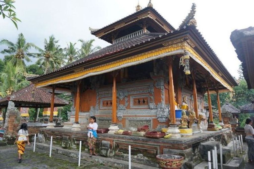 Pura Dalem Jawa (Langgar) Penataran Agung Bunutin, atau yang akrab disebut Pura Dalem Langgar Bunutin di Bangli, Bali