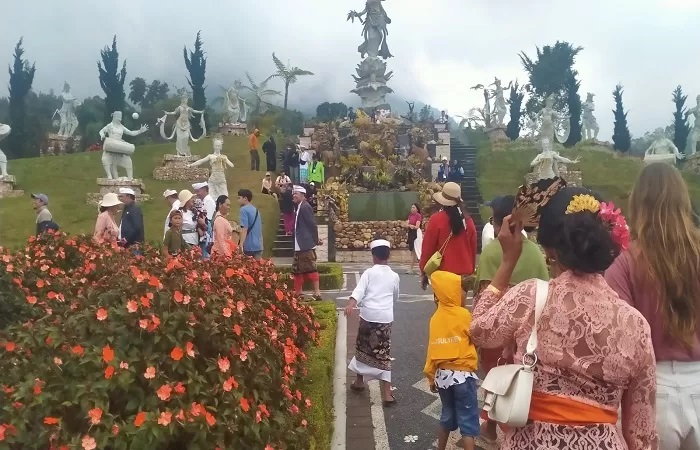 Suasana DTW The Blooms Garden yang bakal menyuguhkan tarian kecak selama libur Nataru nanti. (Foto Juliadi.)