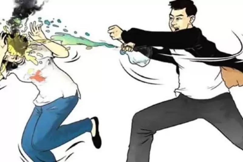 SIRAM: (Ilustrasi) Seorang eksekutor yang disewa mahasiswa S2 menyiram air keras ke mantan pacarnya karena ajakan rujuk ditolak.