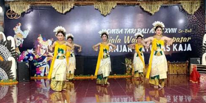 LOMBA: Salah satu jenis tari yang dilombakan dalam kegiatan Lomba Tari Bali di Banjar Kayumas Kaja, pada 28-29 Desember 2024.