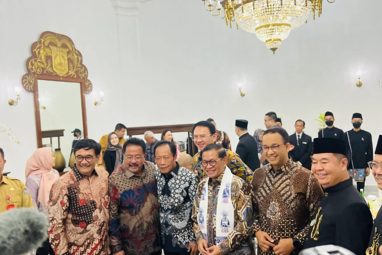 Momen Ahok dan Anies Baswedan rayakan tahun baru bersama