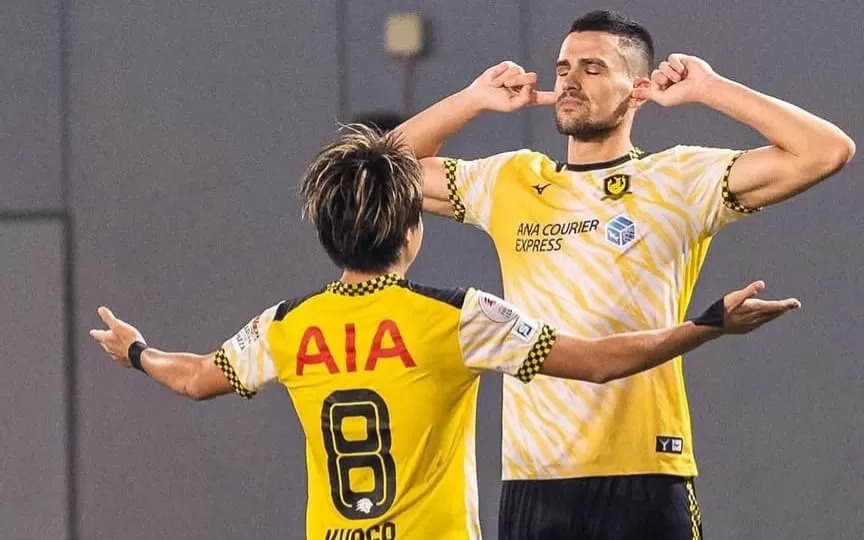 Boris Kopitovic merayakan gol di Liga Singapura tahun 2022. Kini siap bergabun dengan Bali United.