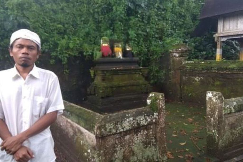 Pasiraman Pura Gunung Merta di Gianyar, Bali