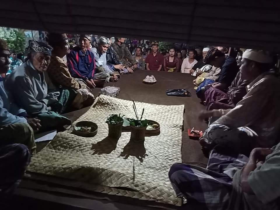 Tradisi Melaib Ngemaling dalam upacara perkawinan di Desa Pedawa, Kecamatan Banjar, Buleleng