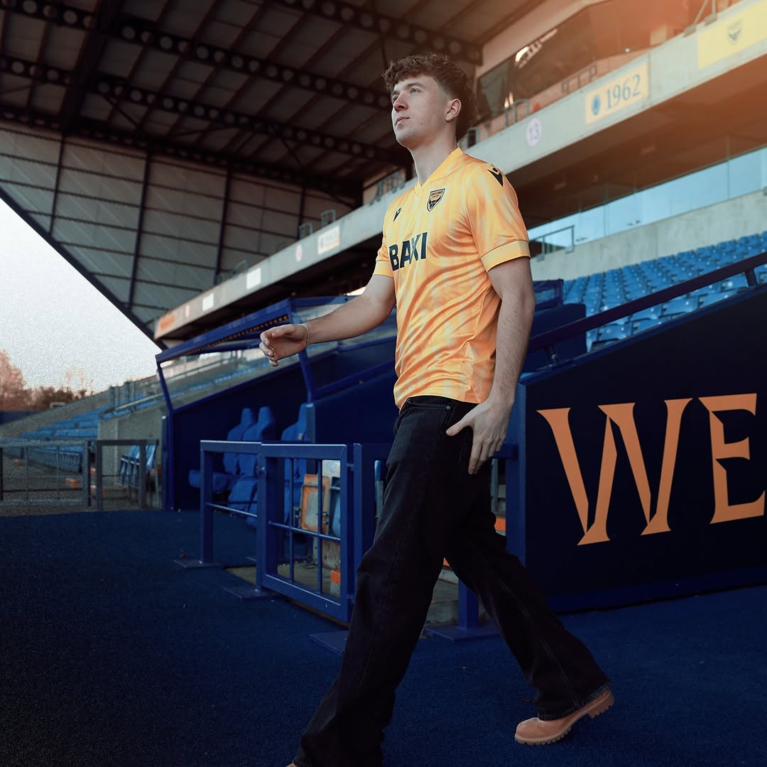 SATU TIM: Ole Romeny diperkenalkan sebagai pemain baru Oxford United FC. Pemain yang khabarnya bakal dinaturalisasi ini satu tim dengan salah satu pemain Timnas.