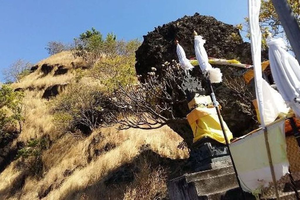 Pura Bukit Kursi di Banjar Dinas Kembang Sari, Desa Pemuteran, Kecamatan Gerokgak, Buleleng, Bali