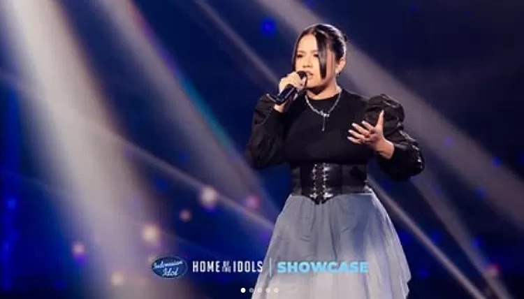 IDOL 2025: Shabrina Leonor, wanita asal NTT dalam ajang Indonesian Idol 2025. Dia memiliki segudang prestasi baik nasional maupun internasional.