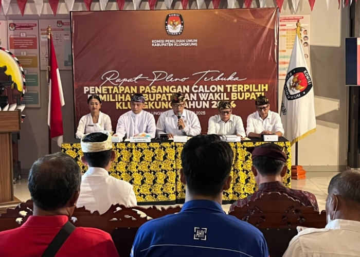 Rapat pleno penetapan Bupati dan Wakil Bupati Klungkung yang digelar pada Kamis (9/1/2025).