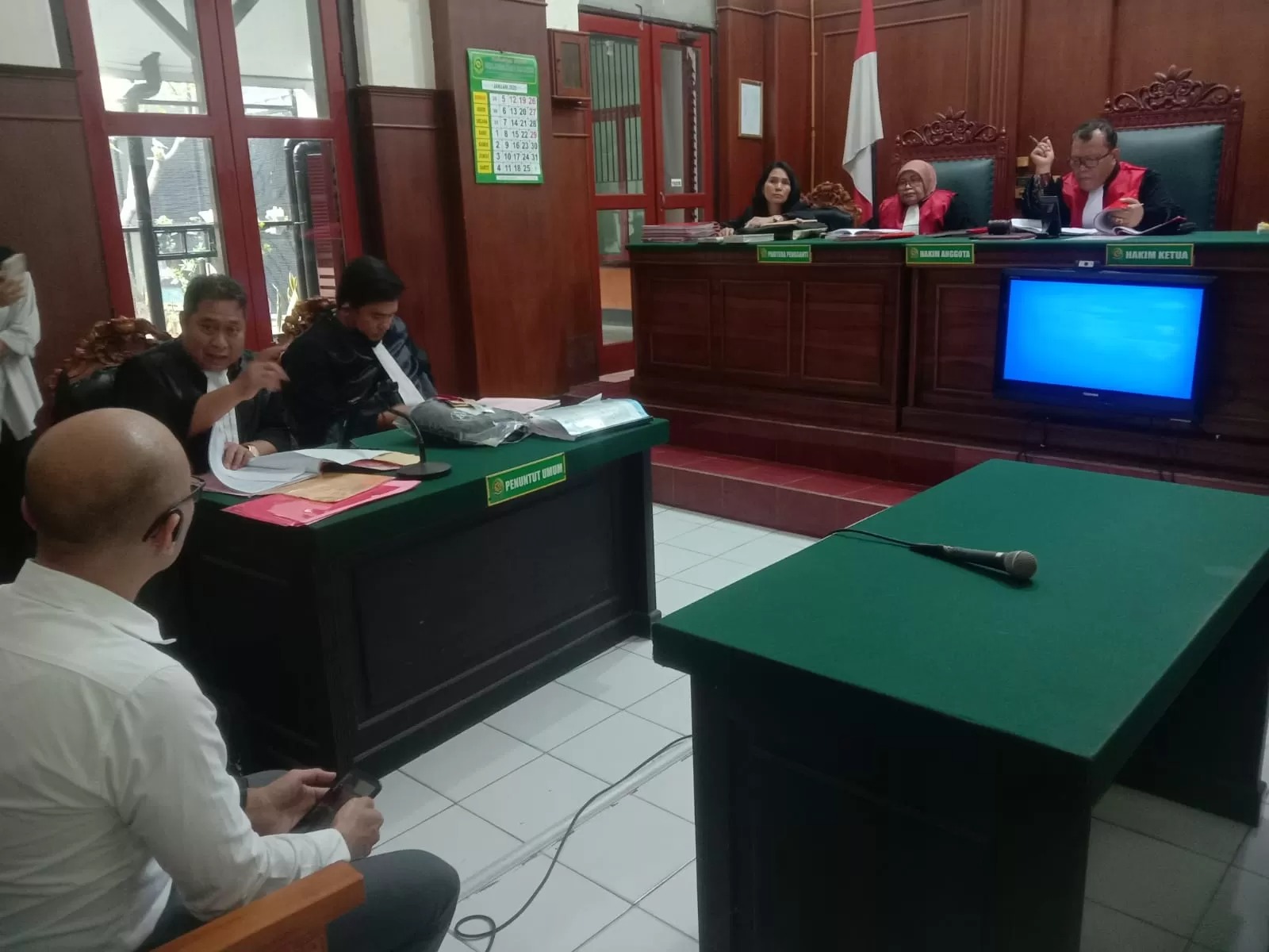 MAAF: Rudhy memberikan maaf kepada pelaku pencurian sebuah unit outdoor AC di rukonya, bahkan memberi uang tali asih.