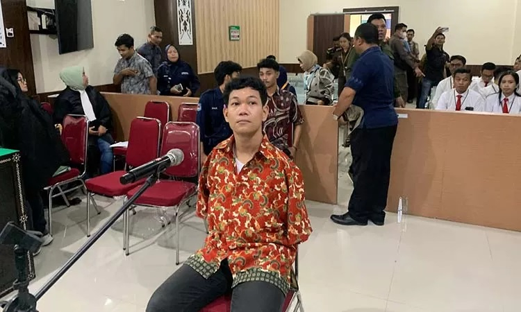 Agus Buntung menjalani sidang perdana di Pengadilan Negeri (PN) Mataram, pada Selasa (16/1).