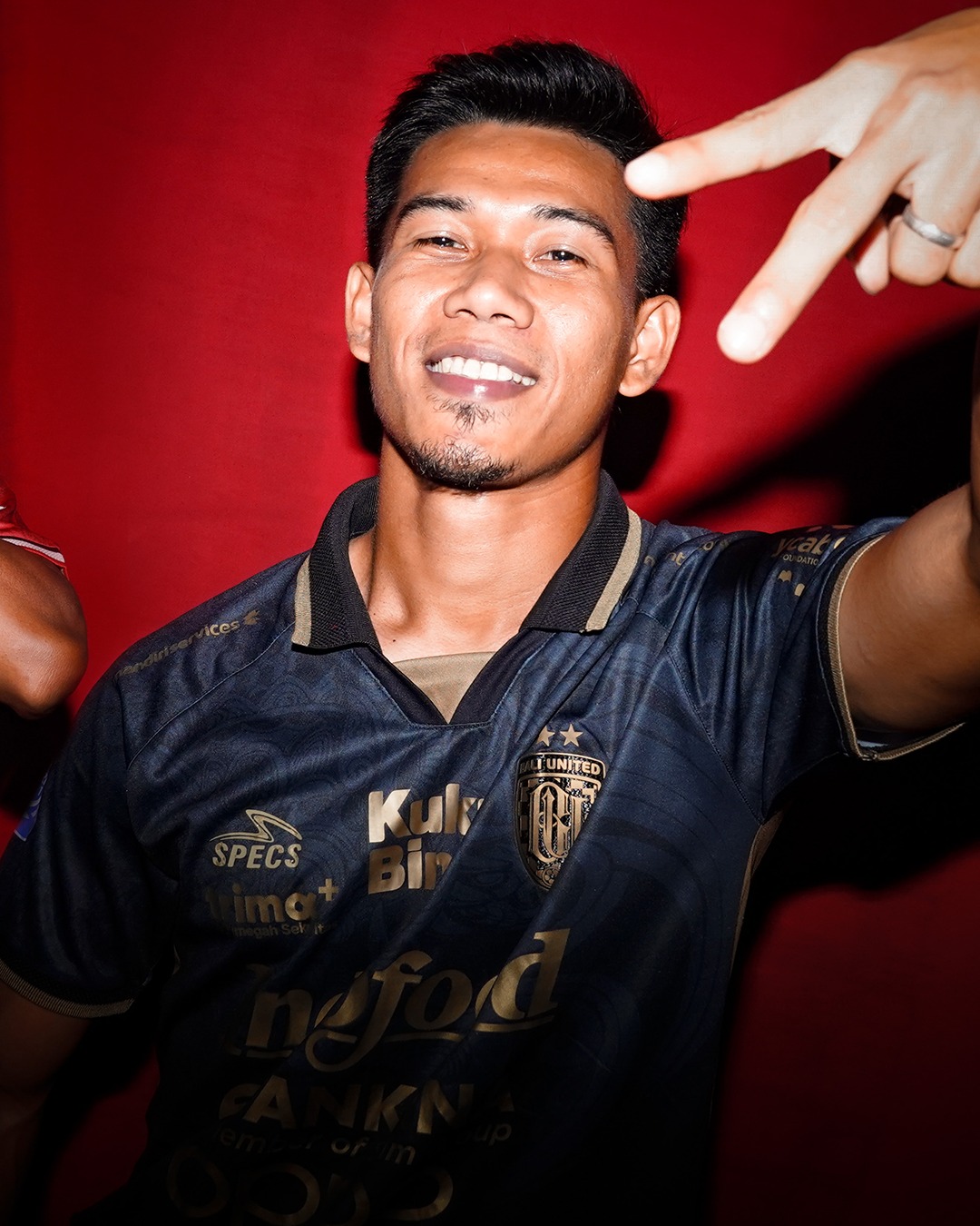 HIJRAH: Agung Mannan diperkenalkan sebagai pemain baru Bali United, setelah dilepas Dewa United.