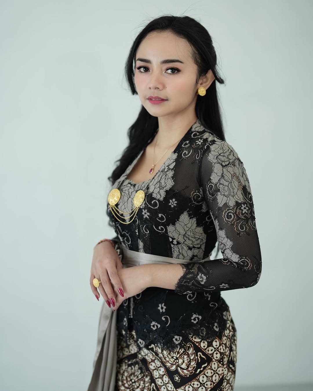 KONTEN BISNIS: Puspa Anggraeni Putri adalah sosok yang sukses memadukan kreativitas sebagai konten kreator dengan jiwa bisnis yang luar biasa.