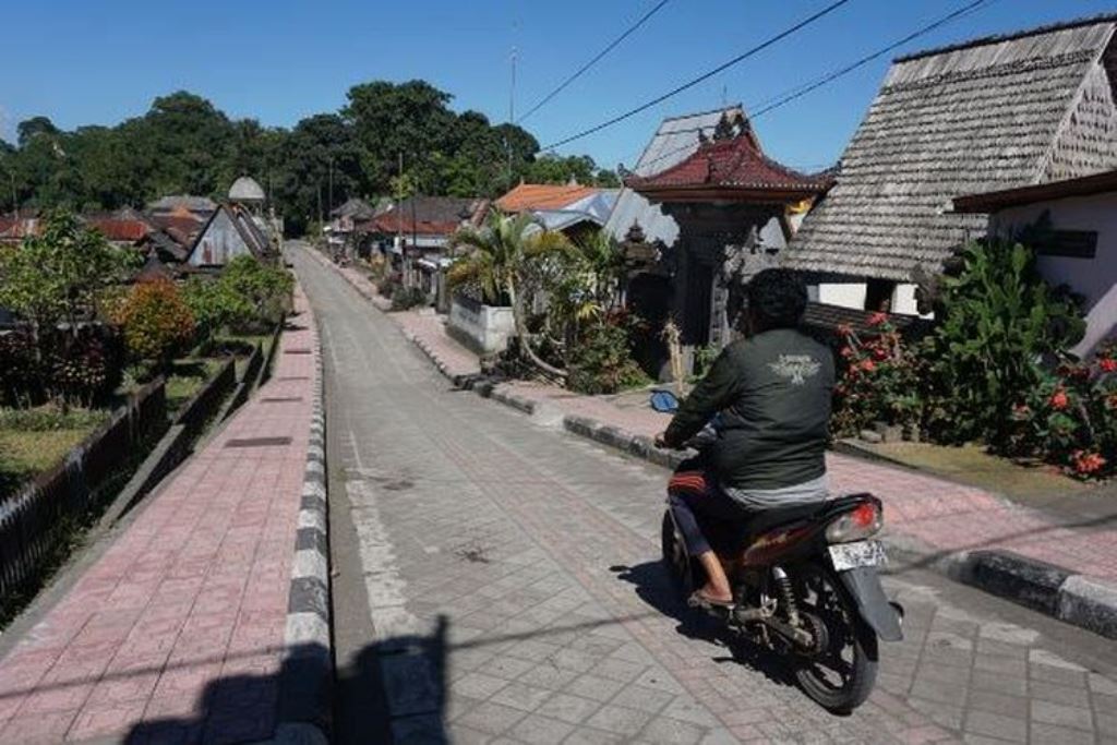 Desa Bayung Gede, sebuah desa Bali Mula (Bali asli) di Kecamatan Kintamani, Bangli