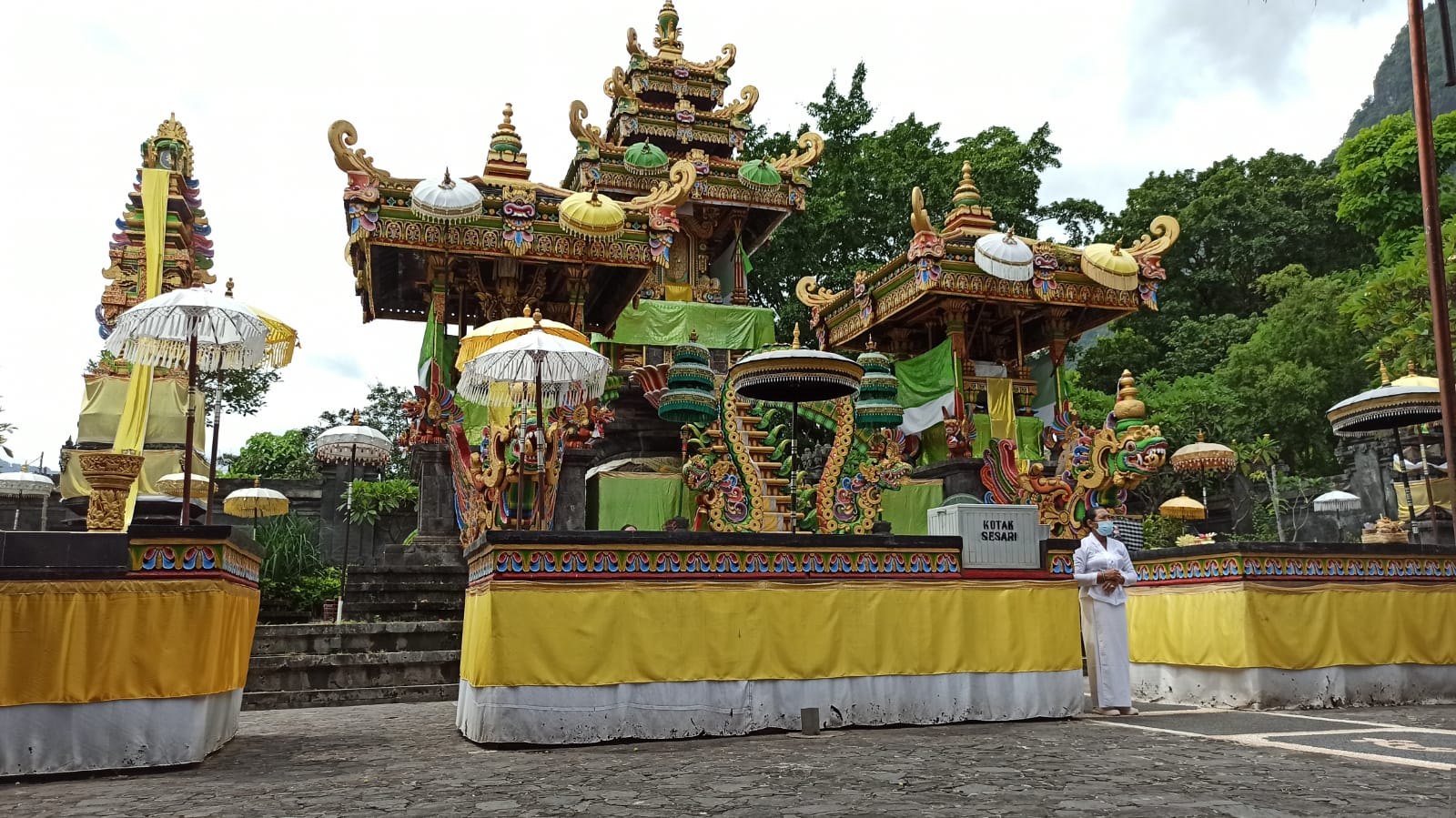 Pura Melanting di Desa Banyupoh, Kecamatan Gerokgak menjadi tempat pemujaan Dewi Melanting saat Buda Wage Kelawu