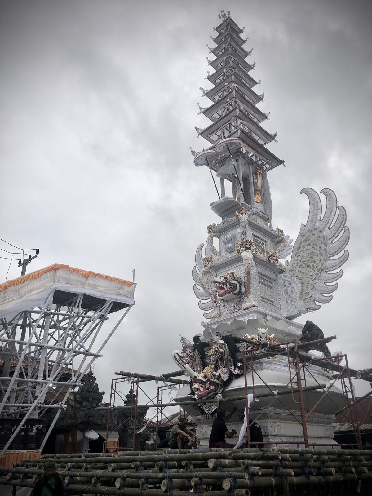 BADE : Bade tumpang sia Palinggih Dane Jero Gede Kawanan (Alitan) Batur.