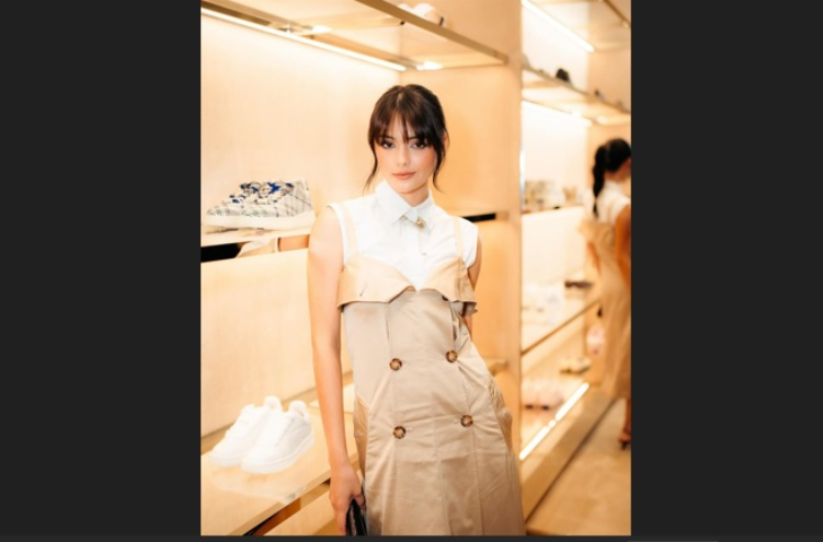 Aktris muda tanah air Amanda Rawles