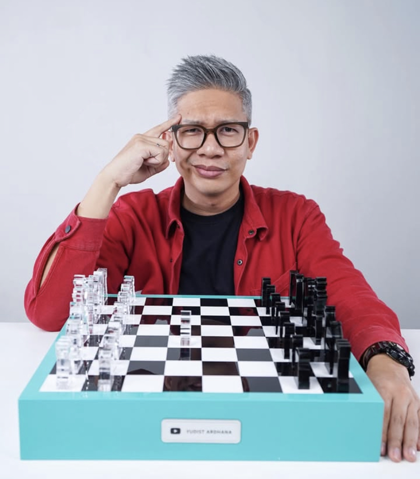 MULTITALENTA: Yudistira Ardhana, atau yang lebih dikenal dengan nama panggung Yudist Ardhana