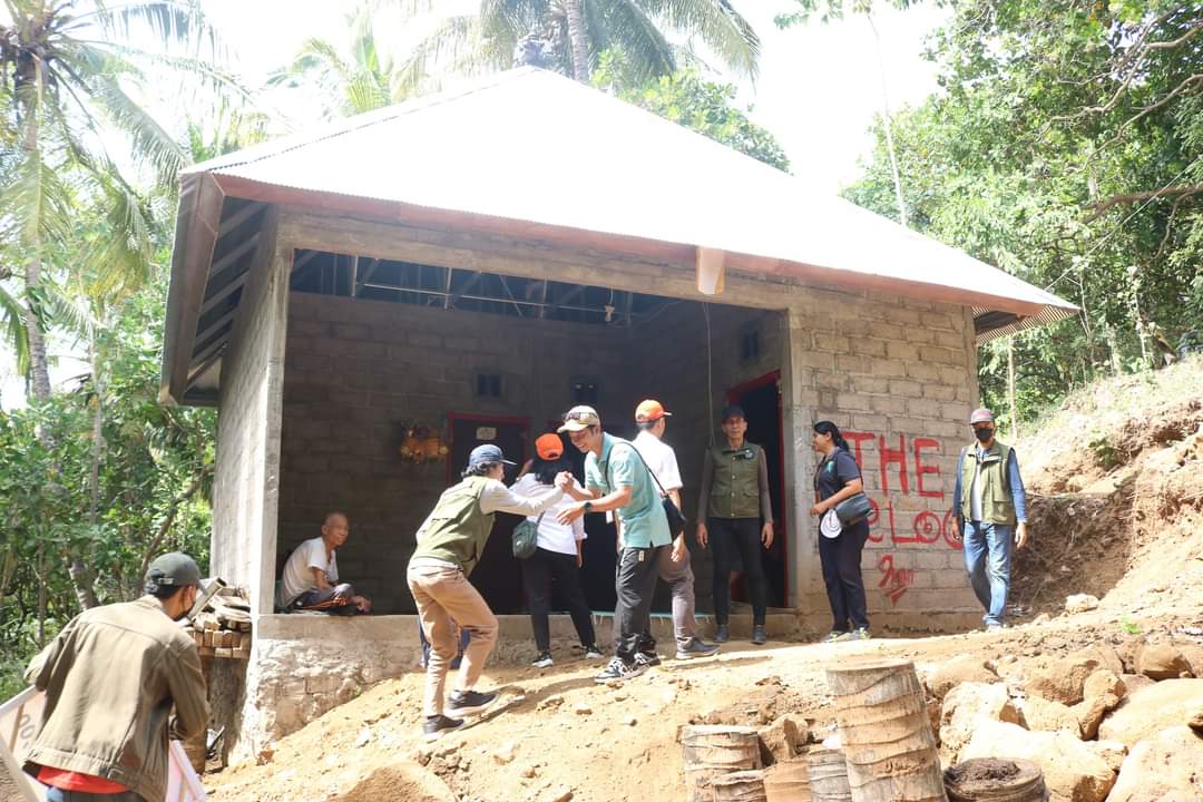 Proses perbaikan rumah yang sudah dilakukan oleh Dinas Perumahan, Kawasan Permukiman dan Pertanahan Kabupaten Buleleng.