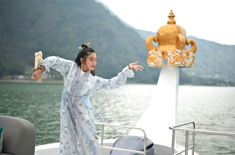 Pariwisata berbasis alam dan budaya berupa Royal Songan Cruise (RSC)