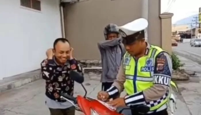 Awal mula pantun &lsquo;Ubur-Ubur Ikan Lele&rsquo; Viral di Media Sosial