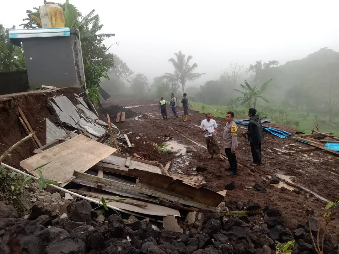 Bencana banjir dan longsor yang terjadi di Desa Subuk, Kecamatan Busungbiu, Buleleng.