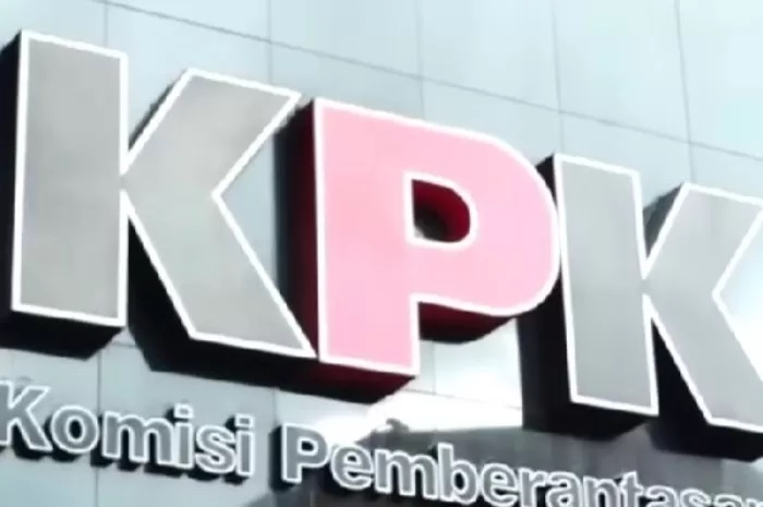 KPK Geledah Rumah Ketua Umum Pemuda Pancasila