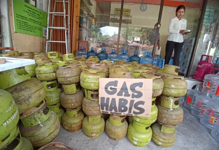 Kelangkaan gas LPG 3 Kg