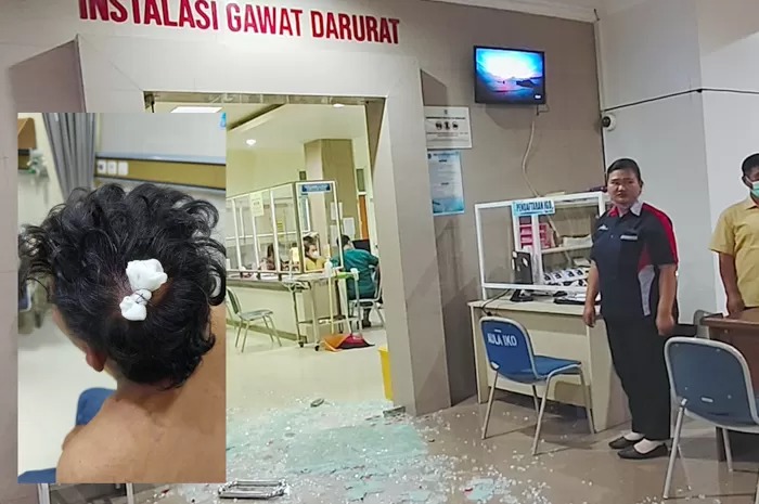 PECAH KACA IGD: Pintu kaca IGD RS Panti Rahayu Yakkum Purwodadi pecah akibat dilempar batu oleh rombongan suporter. Sementara salah satu korban tawuran suporter mendapatkan jahitan di kepala.