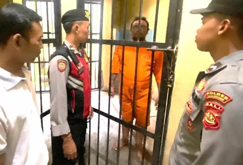 Seorang pria diamankan usai mencuri berkali-kali di sebuah warung