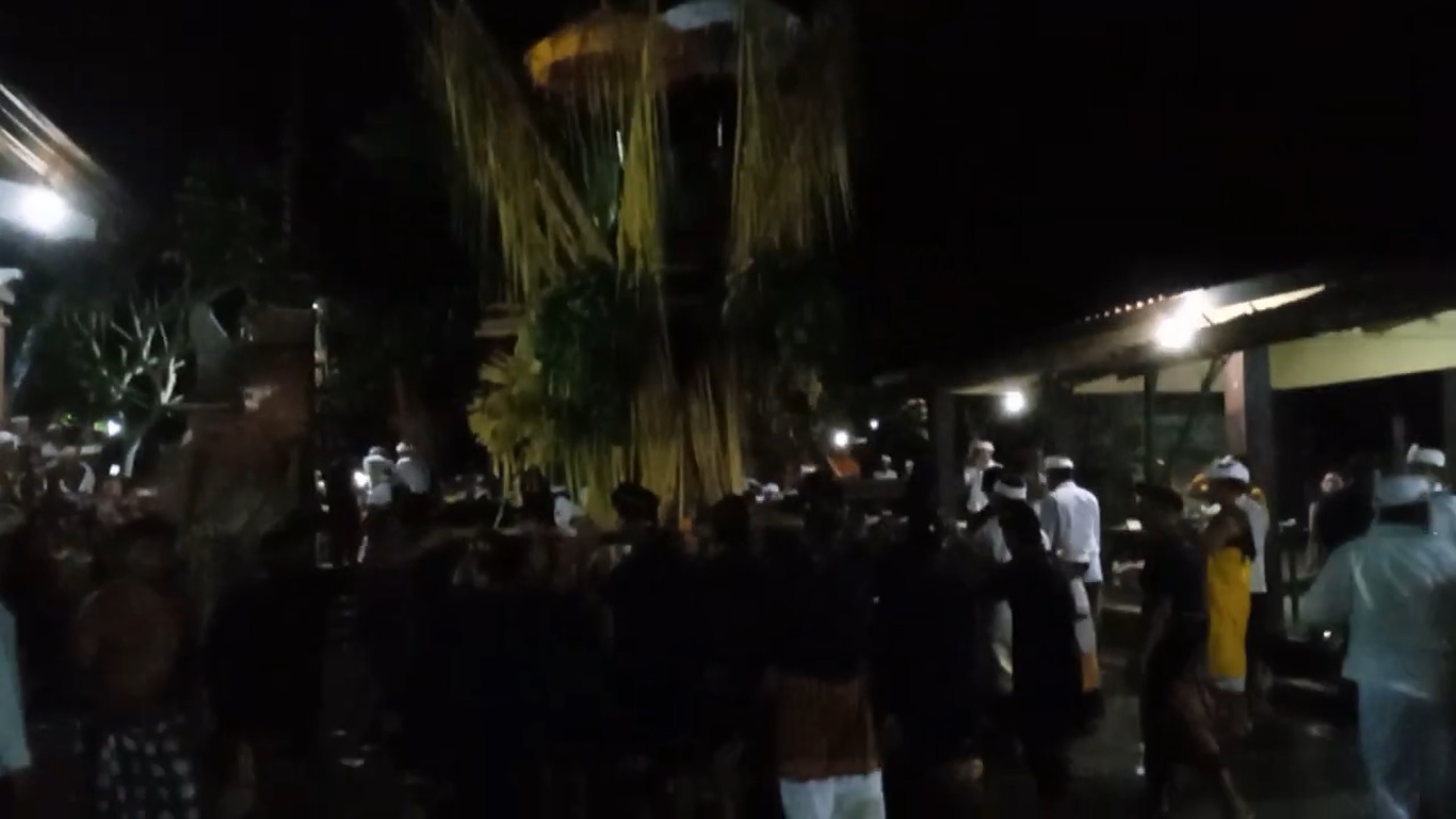 Sarana yang digunakan saat Ngusaba Sambah di Desa Pasedahan, Kecamatan Manggis, Karangasem