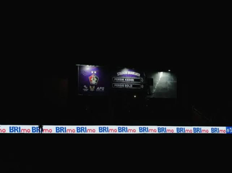 Stadion Brawijaya Mati Lampu dalam Laga Persik Kediri Vs Persis Solo