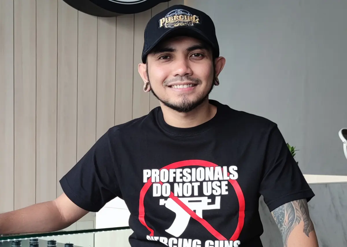 Nyoman Tri Atmaja Putra, yang akrab disapa Niyo Nano Band.