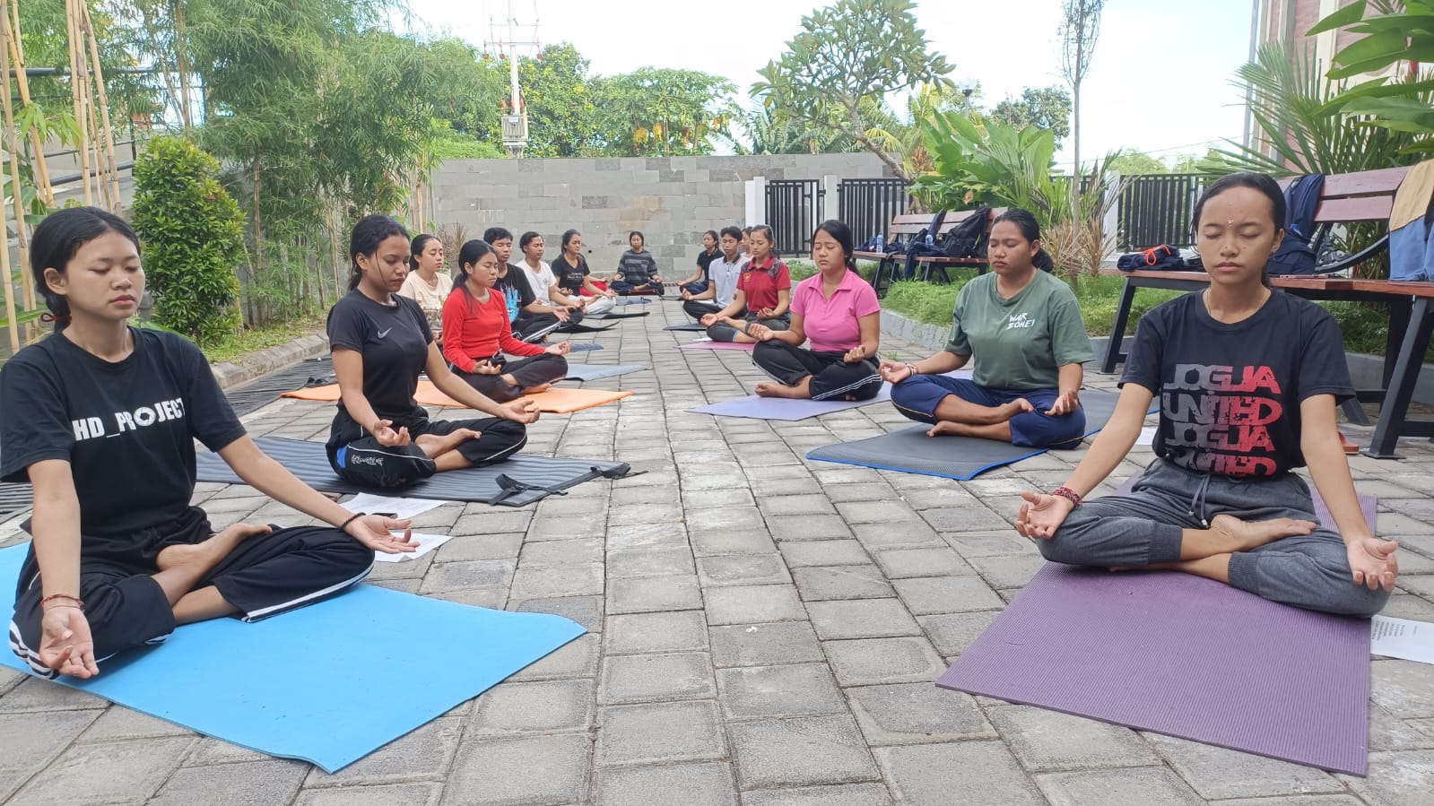 Yoga menjadi salah satu cara untuk mengatasi insomnia