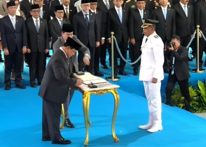 DILANTIK: I Gusti Putu Parwata dan Pandu Prapanca Lagosa dilantik sebagai Bupati dan Wakil Bupati Karangasem, pada Kamis (20/2).