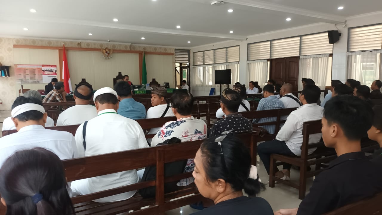 Suasana sidang praperadilan Kasus Pemalsuan Surat Silsilah di PN Denpasar. (Bali Express/Istimewa)