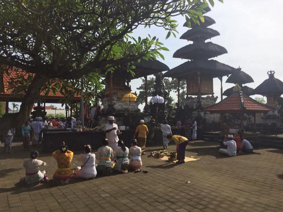 Pura Batu Bolong di Desa Adat Canggu, Kecamatan Kuta Utara, Badung