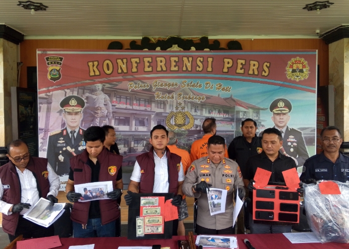 PENCURIAN : Press Realease Satreskrim Polres Gianyar Tindak pidana Pencurian dengan kekerasan, sebagaimana dimaksud dalam pasal 365 KUHP (ancaman hukumun maksimal 9 tahun penjara) Senin (24/2).