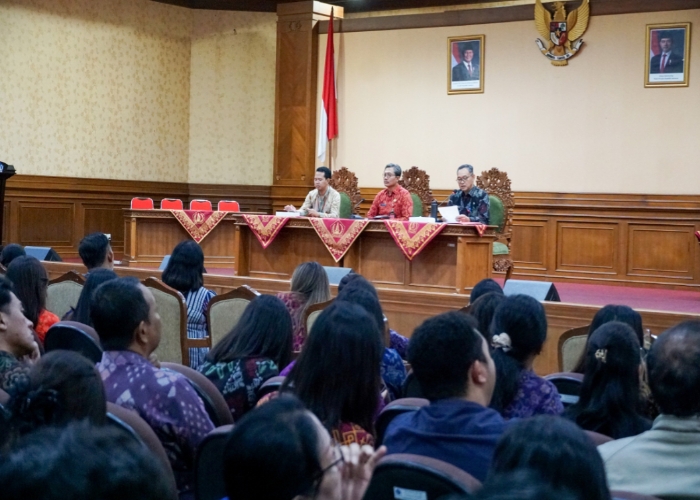 SOSIALISASI: Pelaksanaan Sosialsasi Implementasi sekaligus Live Testing Transaksi Katalog Elektronik Versi 6 di di Ruang Rapat Kerta Gosana, Selasa (25/2).