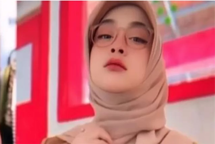Ibu Guru Salsa menjadi viral usai video tersebar