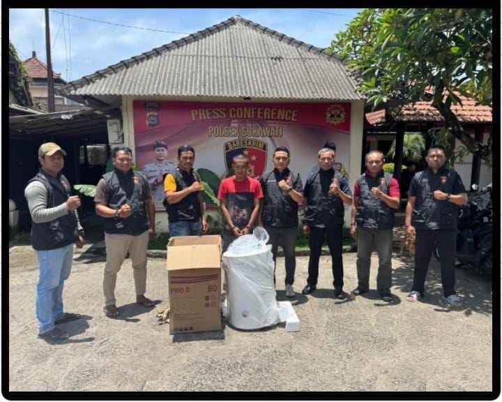 Unit Reskrim Polsek Sukawati, Gianyar menangkap pelaku pencurian berinisial IDH,31.  &nbsp; Unit Reskrim Polsek Sukawati, Gianyar menangkap pelaku pencurian berinisial IDH,31.